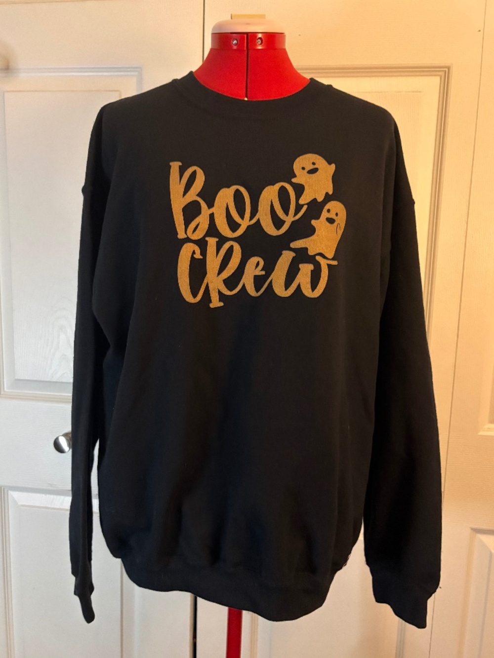 Boo Crew Black Crewneck Gildan Sweatshirt L